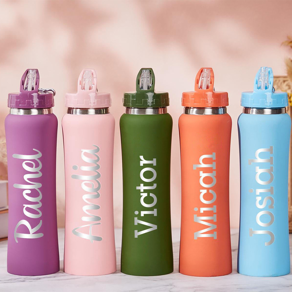 Sports Water Bottle Insulated - ขวดน้ำสแตนเลสสตีลพร้อมฝาปิดแบบมีหลอด แกะสลักชื่อได้ตามต้องการ แก้วเก็บความเย็นสำหรับกีฬา แก้วเดินทางสลักชื่อได้