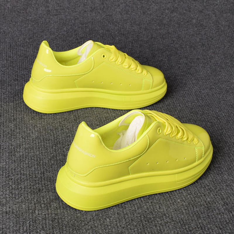 รองเท้าลำลองสีขาวเคลือบเงา ปี  - Skateboard บทวิจารณ์และราคา